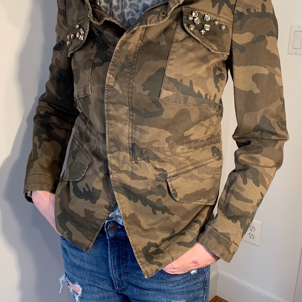 ZARA BASICS camo fitted jacket